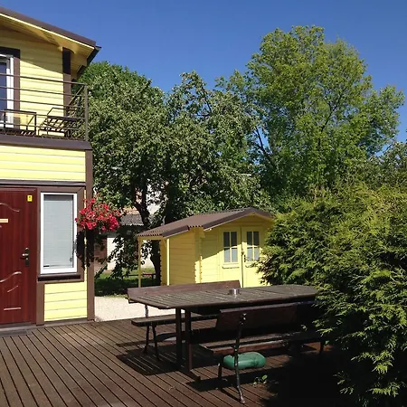 拥抱公寓 * 派尔努